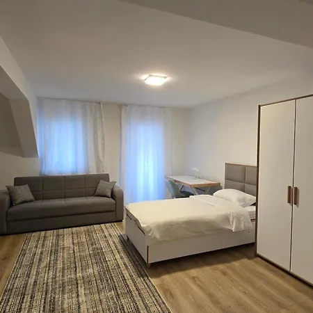 Ξενοδοχείο Potocari 4*