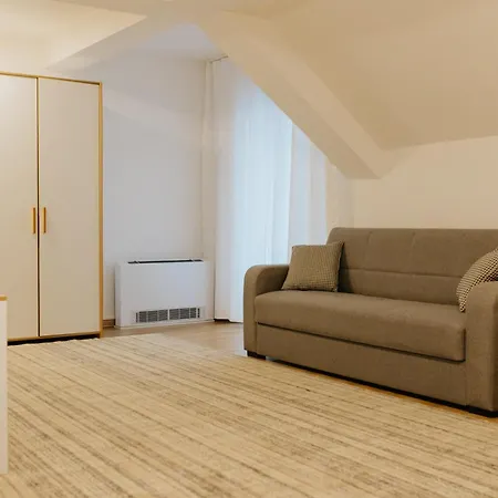 Potocari ホテル 4*